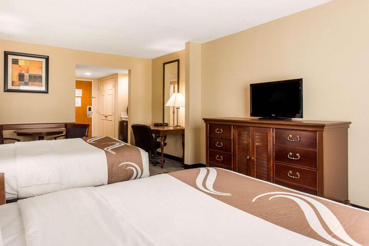 Double Accessible King Size Bed (18 of 20)
