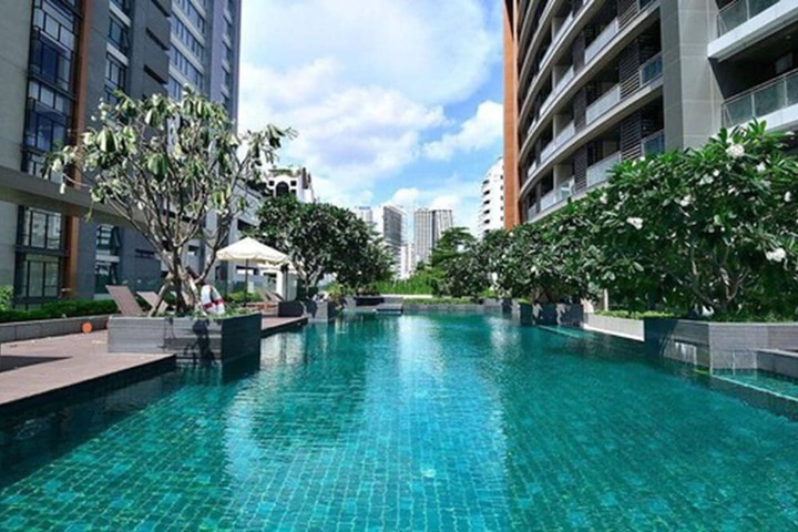 Pool Hotel
