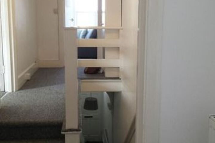 Room 2 of 7
