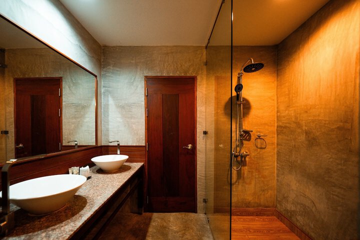 Room 16 of 26