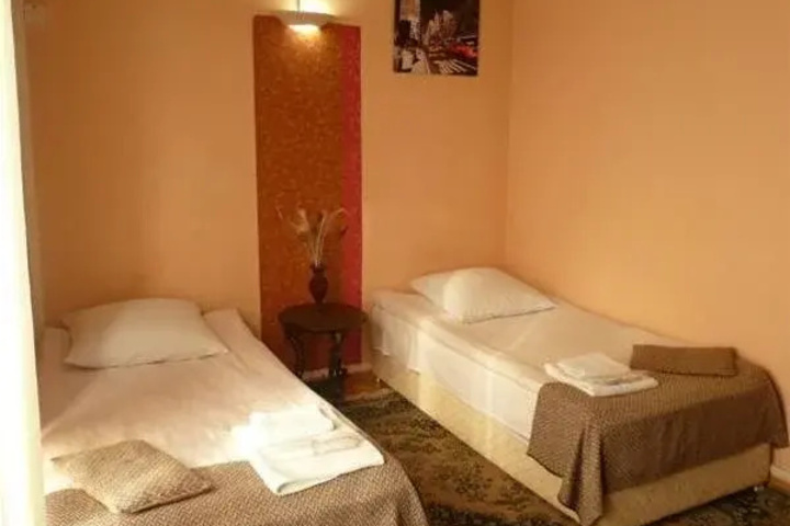 Room 2 of 26