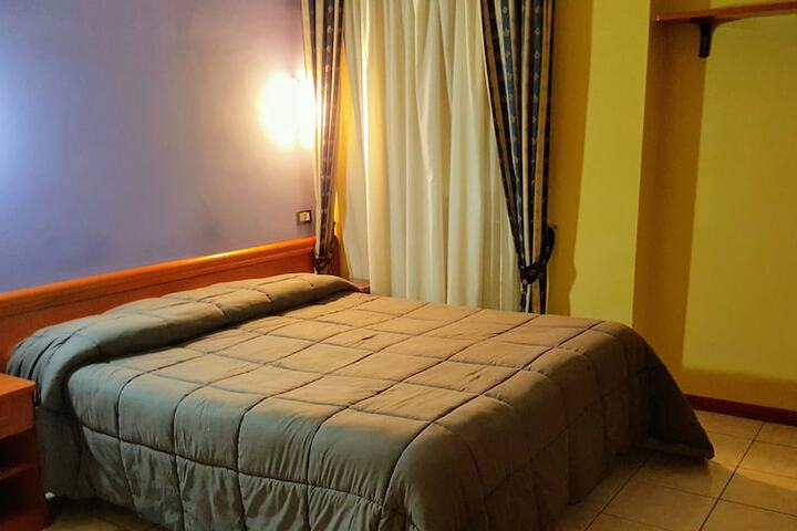 Room 8 of 49