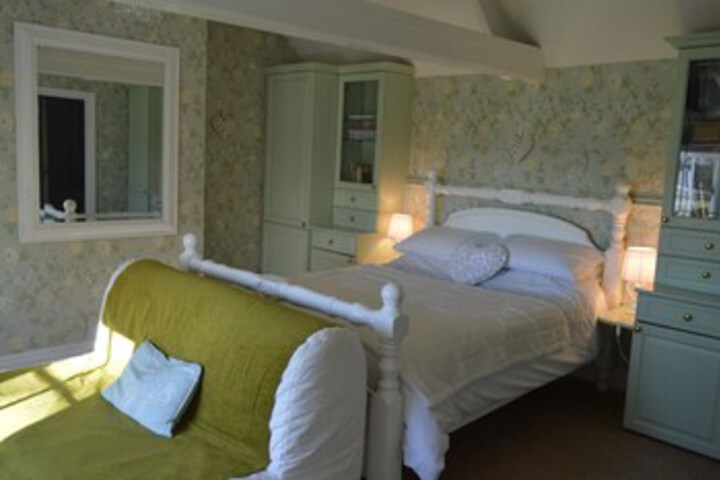 Room 18 of 33