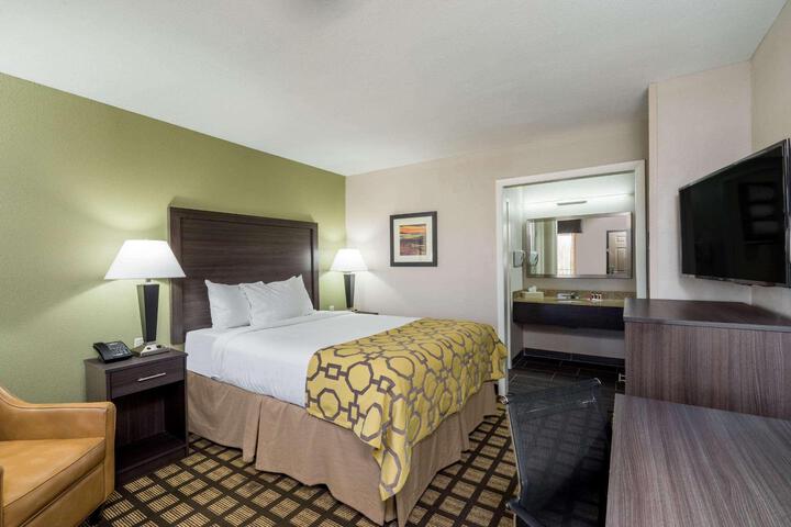 2 Queen Beds (4 of 11)