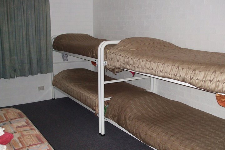 Room 7 of 33