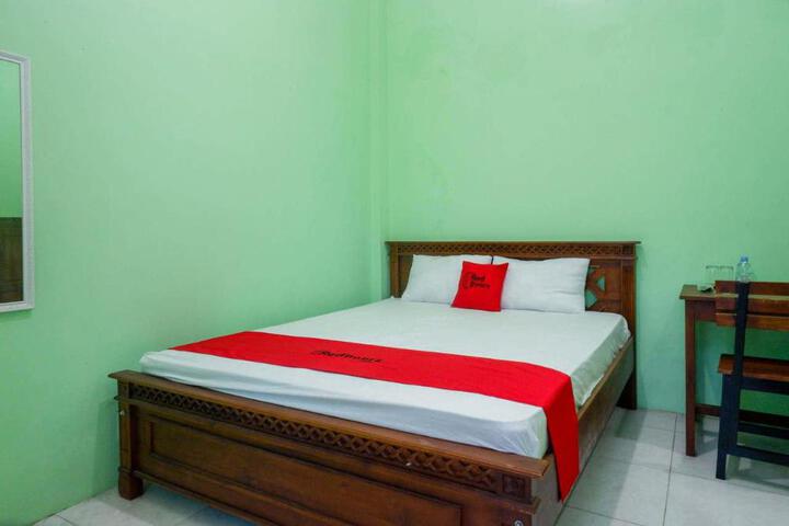 RedDoorz Syariah near Monumen Jogja Kembali