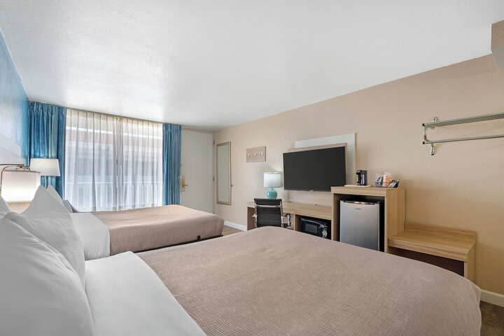 Room 42 of 68