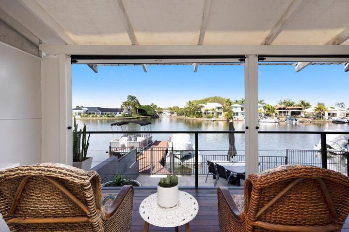 Sunseeker Noosa Waters