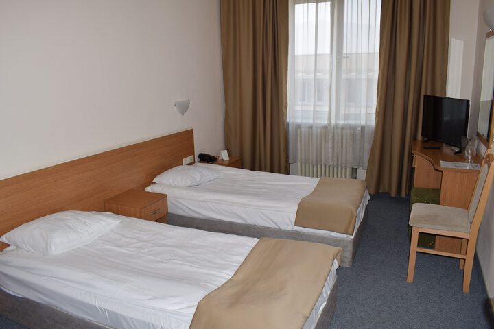 Room 26 of 77