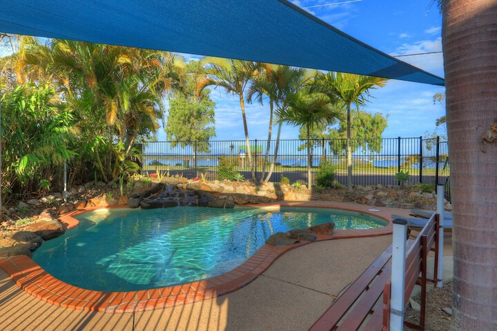 Pool 21 of 26