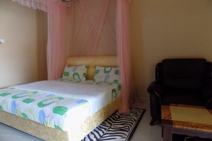 Room 6 of 43