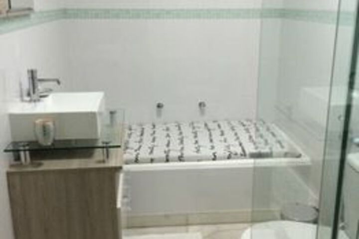 Room 3 of 71