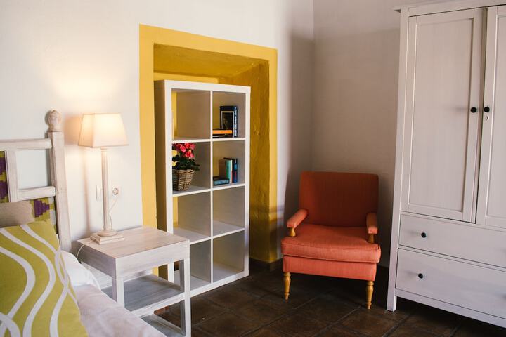 Room 27 of 131