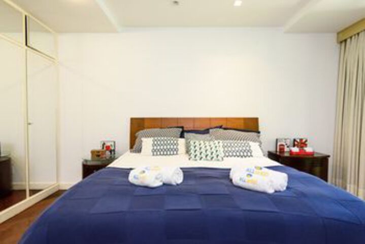Room 11 of 36
