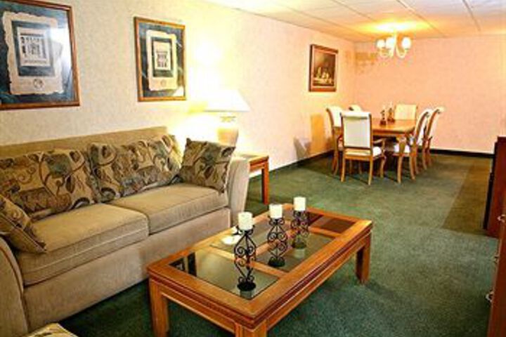 Room 3 of 6