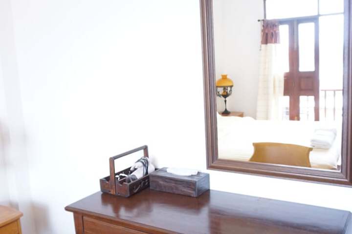 Room 32 of 64