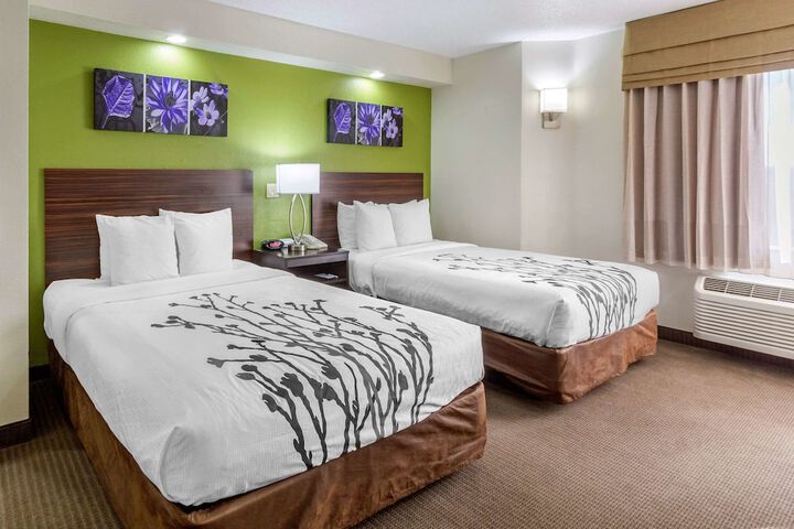 2 Double Beds (18 of 19)