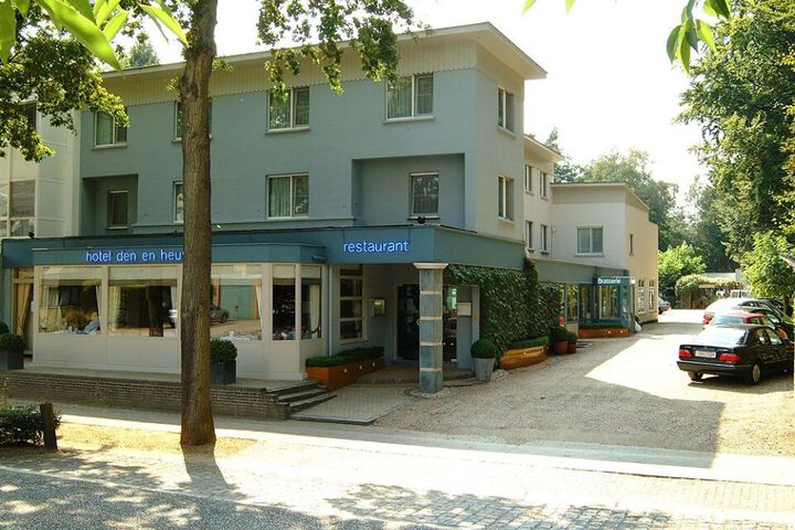 DEN EN HEUVEL
