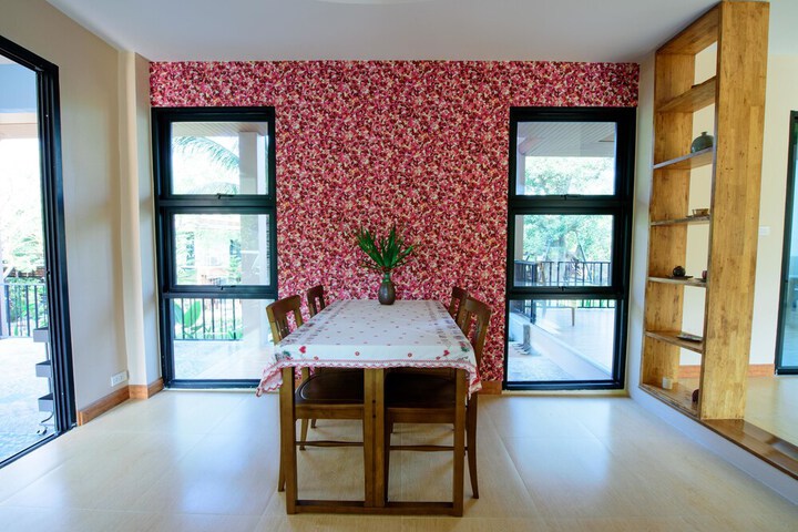 Room 14 of 36