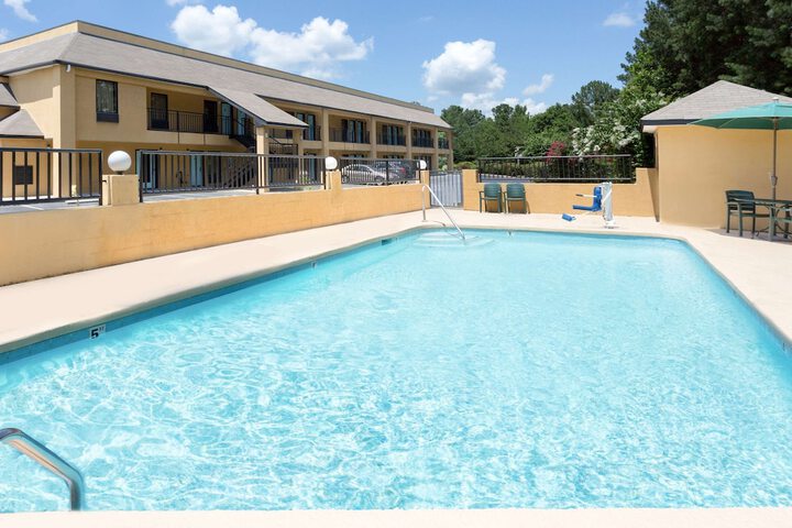 Pool 14 of 16