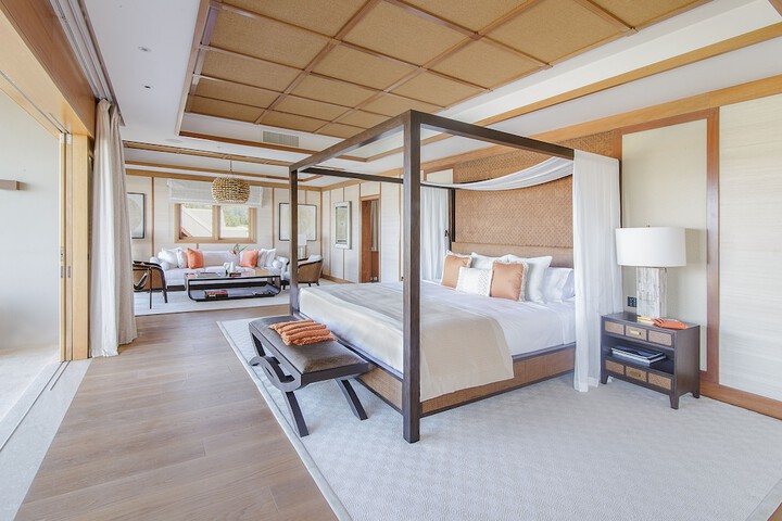 Room 7 of 62
