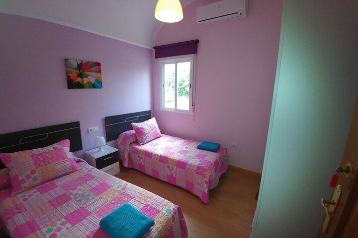 Room 4 of 10