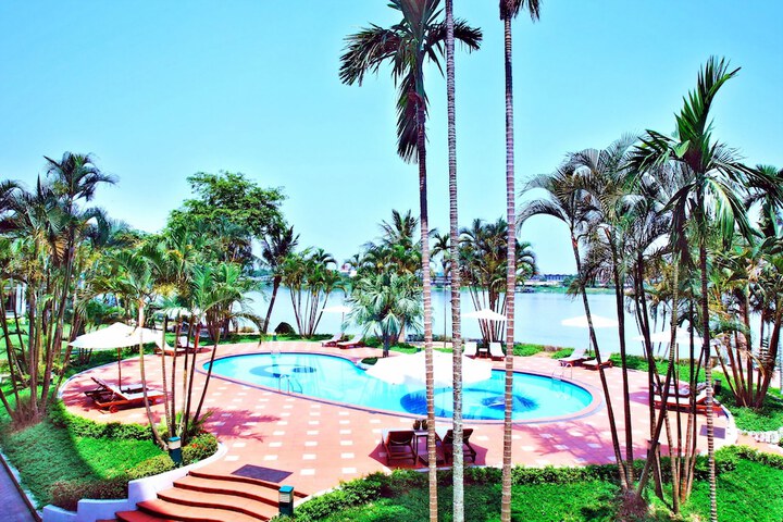 Pool 59 of 194