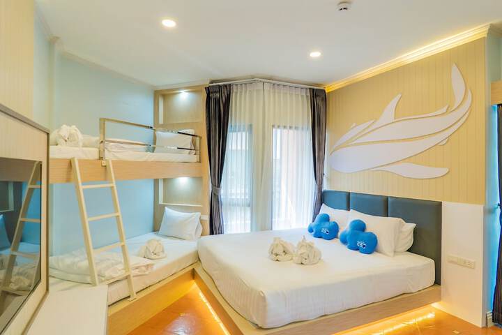 Room 12 of 100