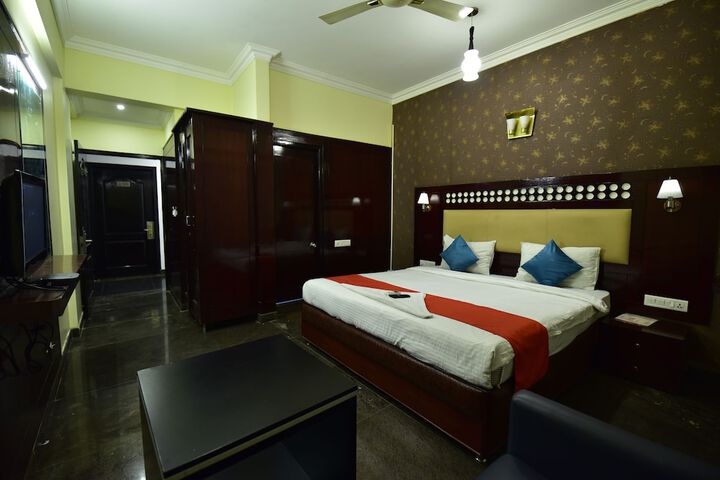 Room 16 of 25