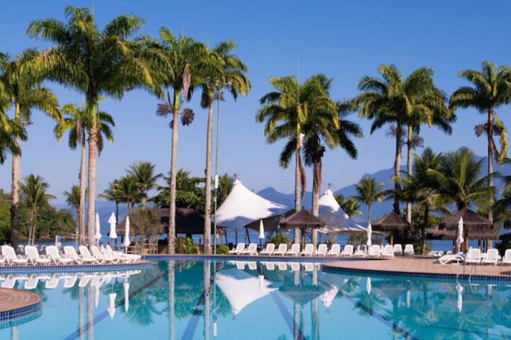 Hotel Pool