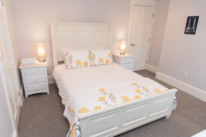 Room 4 of 113
