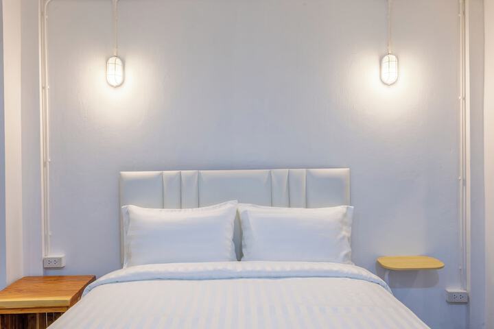 Room 19 of 47