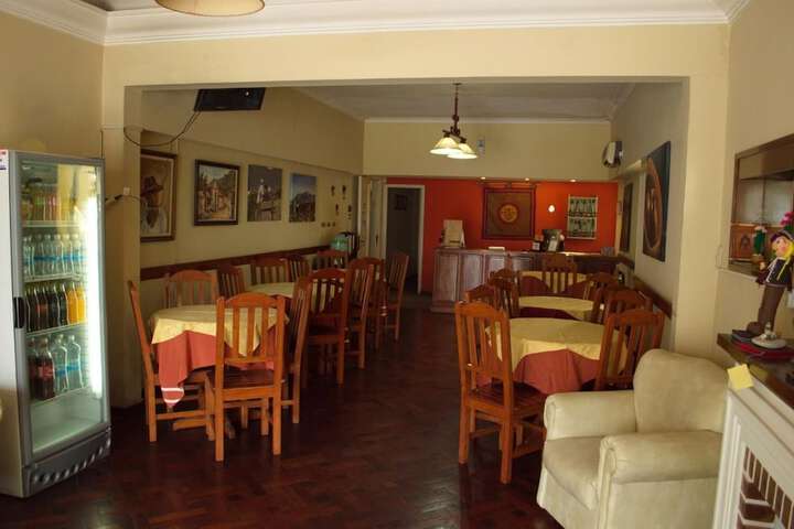 Dining 31 of 42