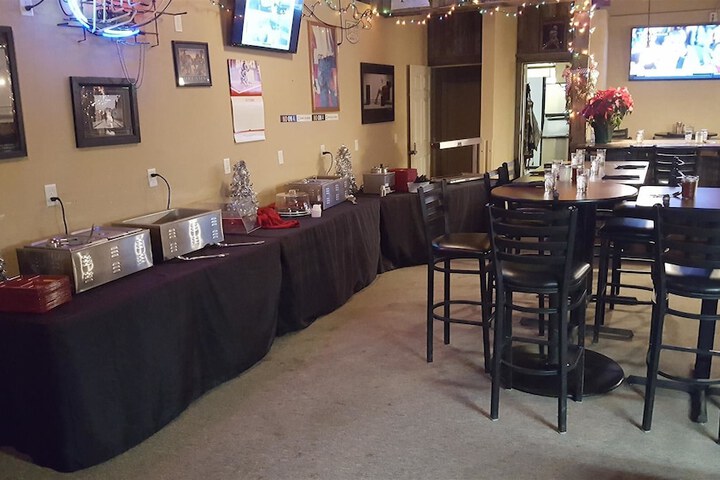 Lounge 43 of 45