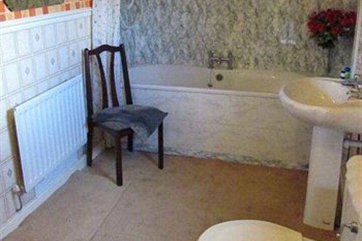 Room 4 of 29