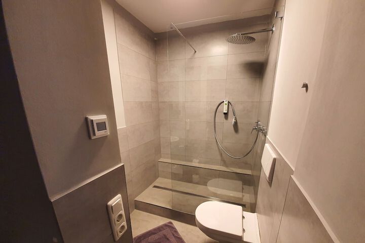 Room 35 of 41