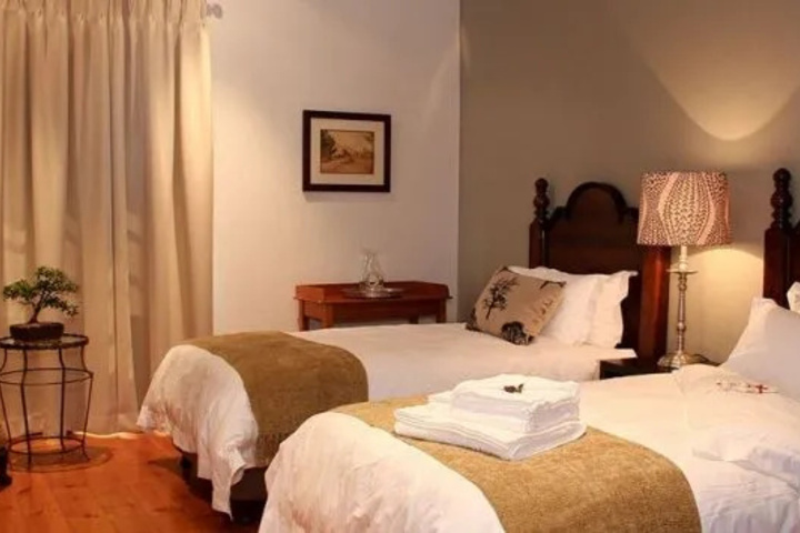 Room 4 of 15