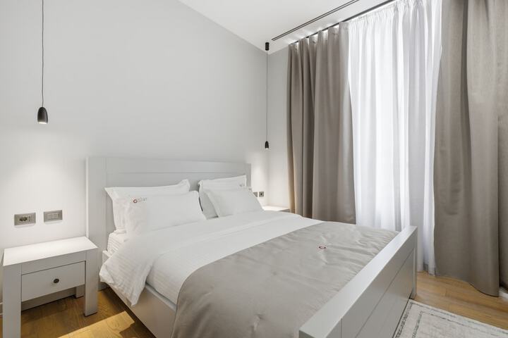 Room 12 of 74