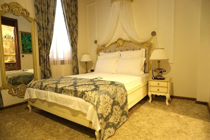 Room 8 of 56
