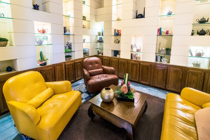 Entrance & Lobby