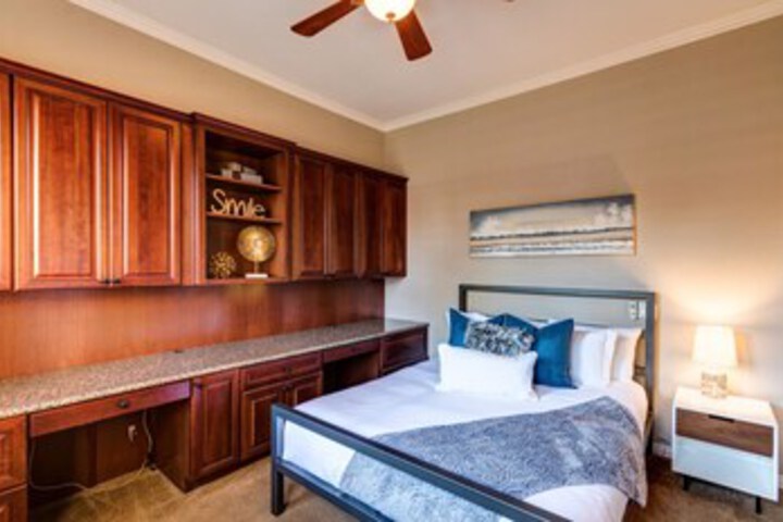 Room 33 of 44