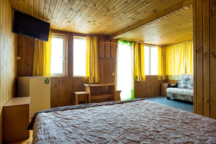 Room 6 of 29
