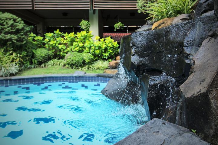 Pool Hotel
