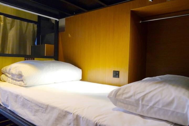 Room 11 of 67
