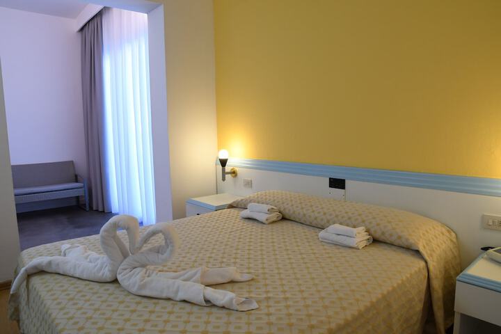 Room 19 of 44