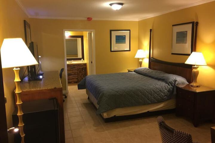 Room 4 of 14