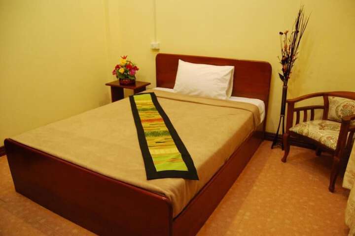 Room 10 of 24