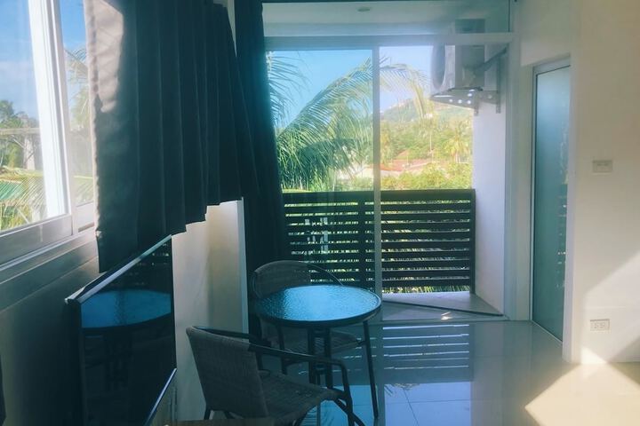Room 10 of 13