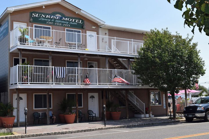 Exterior of The Sunrise Motel