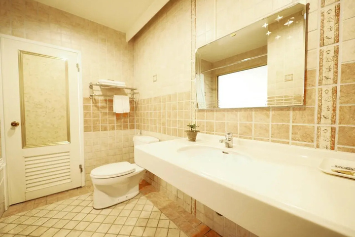 Bath Interior